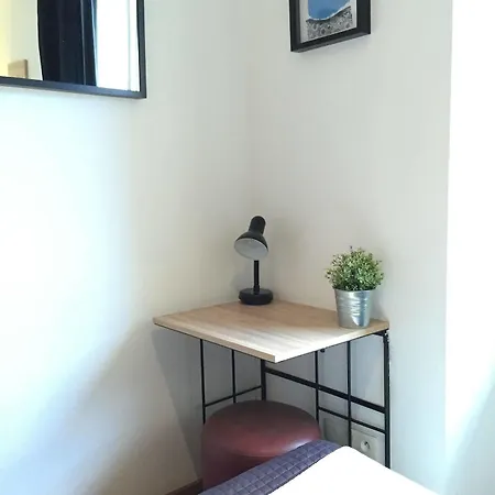 Du Petit Louvre Hotell *