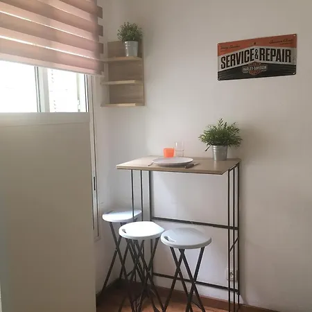 Du Petit Louvre فندق *