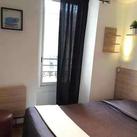 小卢浮宫酒店 * 尼斯