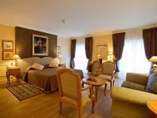 Du Petit Louvre * Nice